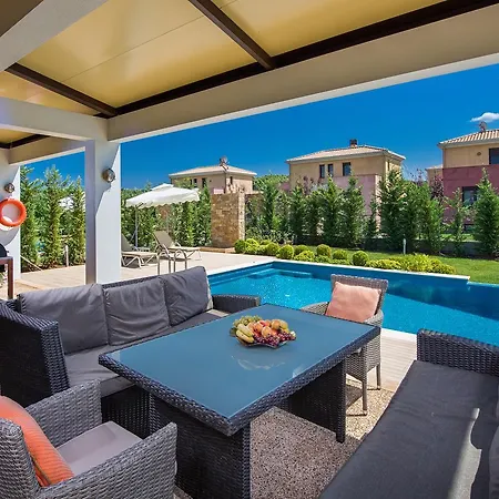 Villa Lemon House